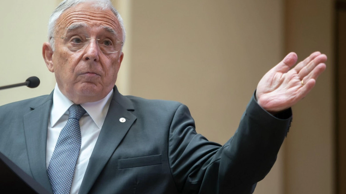 Ce se întâmplă cu banii de la saltea a românilor? Mugur Isărescu dă cea mai bună veste