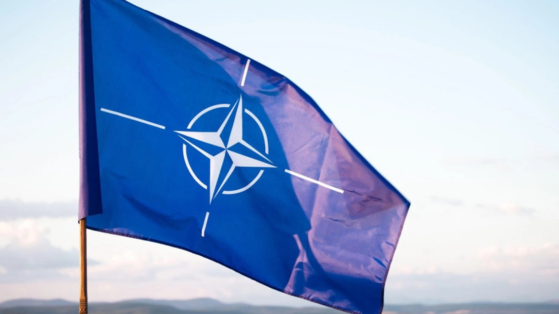 Mai multe persoane au fost arestate în cadrul unei vaste anchete anticorupţie care implică o agenţie NATO