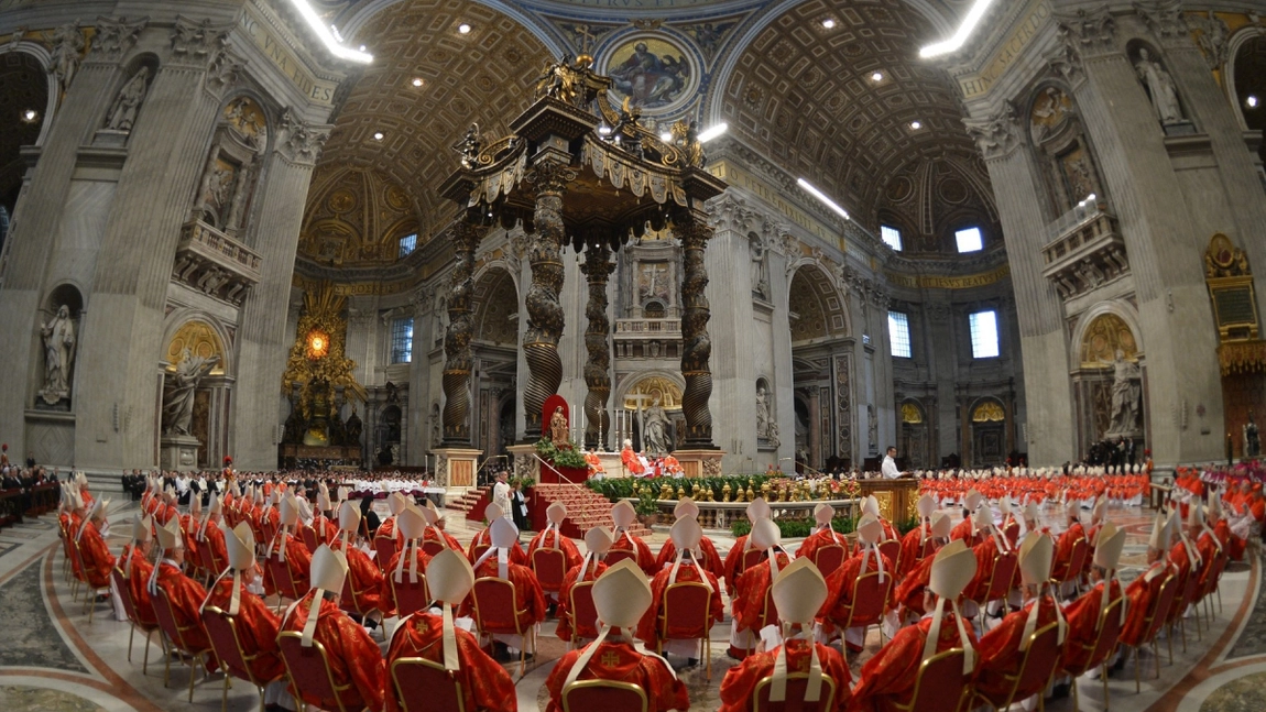 Ce urmează după alegerea noului Suveran Pontif? Ritualuri și secrete dezvăluite!