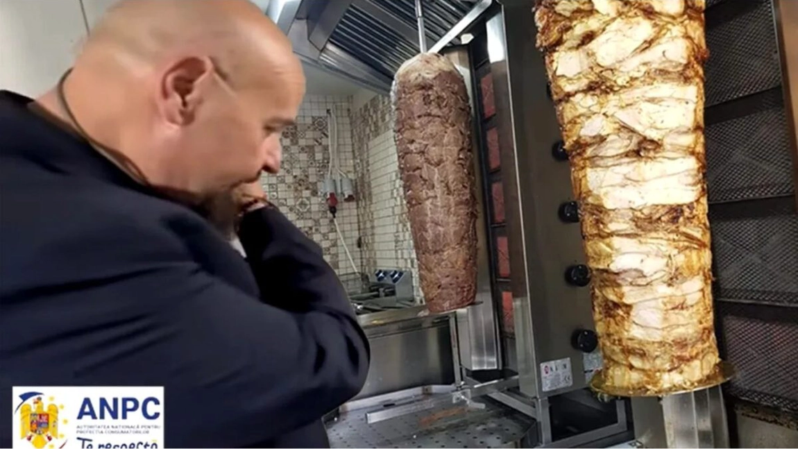 Piedone a încremenit când aflat din ce e făcută shaorma de pui. Ce a găsit în depozitul care aprovizionează fast-food-urile bucureștene