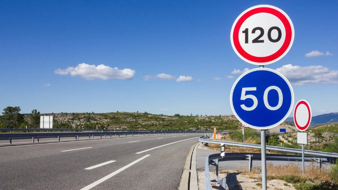 O nouă regulă pentru șoferii români! Se modifică viteza maximă în oraș! 