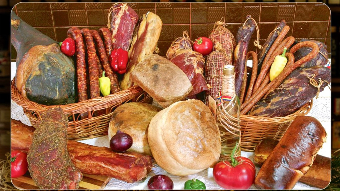În Iași, doar un produs a primit atestat tradițional în 2 ani. Descoperă ce conține delicatesa Toba bunicii Carmangeria cu gust.