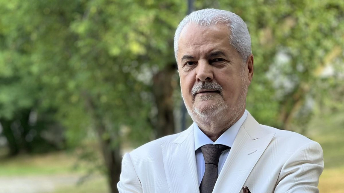 Cum arată Adrian Năstase la 75 de ani. O apariție discretă, dar impresionantă