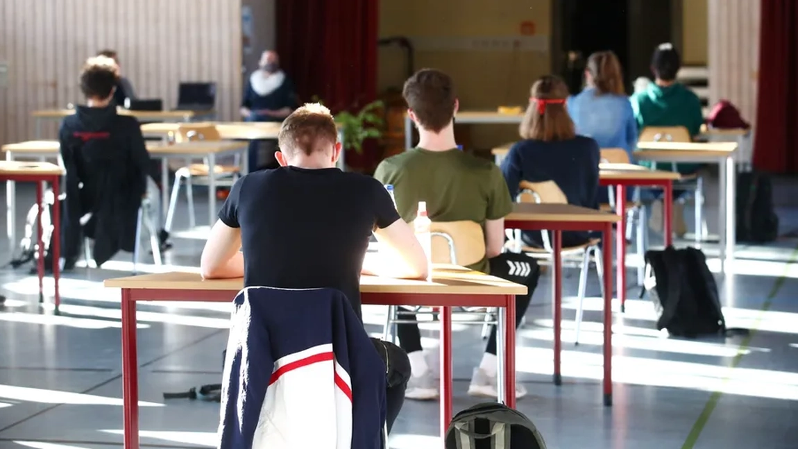 Săptămâna finală de liceu pentru clasa a XII-a din Iași; gimnaziștii mai au două săptămâni până la vacanță și Evaluarea Națională