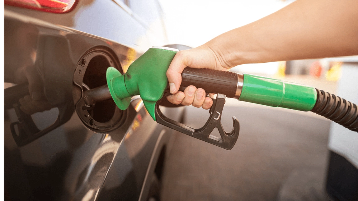 Scumpiri devastatoare la carburanți! Ce sumă vei plăti de acum pentru un plin de benzină