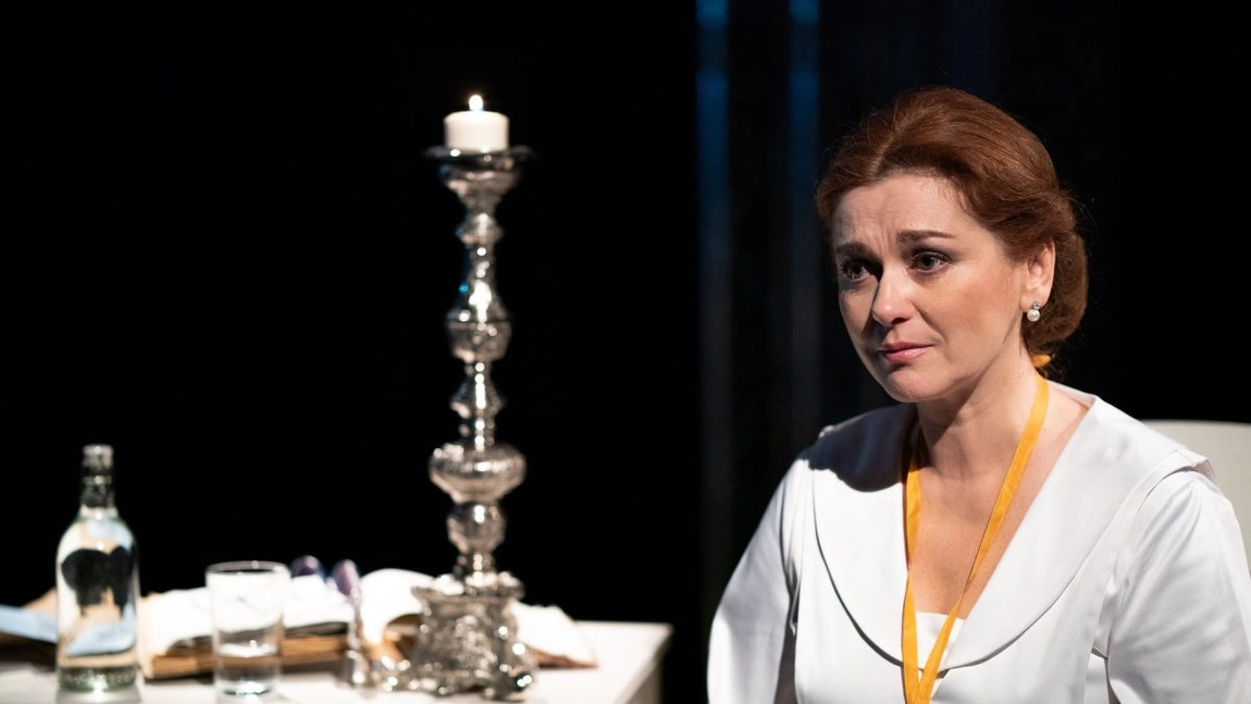Simona Mihăescu, fosta imagine a postului Acasă TV, despre viață, familie și carieră: „Celebritatea trece, dar familia rămâne”