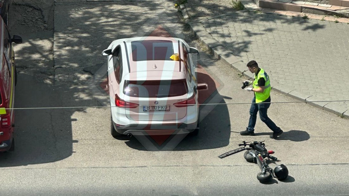 Accident rutier pe strada Străpungere Silvestru. Un autoturism și o trotinetă, implicate