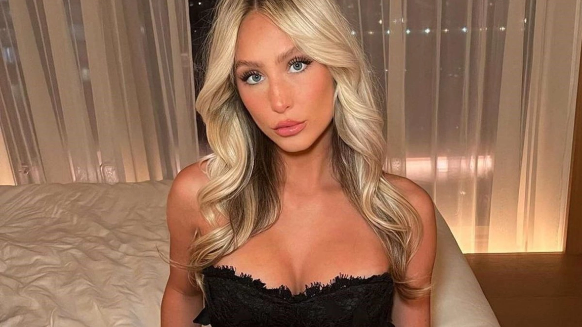 Alix Earle a încins internetul cu o apariție îndrăzneață în bikini roșu. Imagini care au făcut fanii să ia foc!