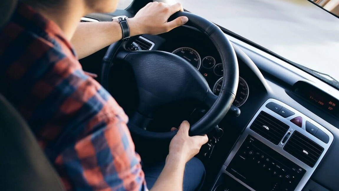 Se schimbă regulile pentru angajații care au mașină de serviciu! Se dă amendă sau închisoare până la 2 ani! 