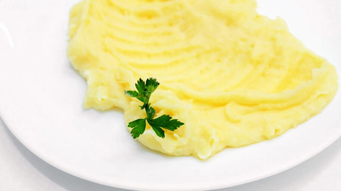 Câte calorii are piureul de cartofi? Iată cum îți poate influența dieta și dacă îl poți consuma fără griji