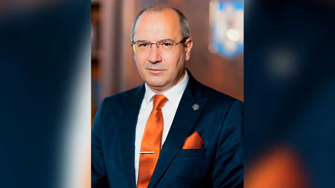 Deputatul Silviu Gurlui trage un semnal de alarmă: „Cuiburile rândunelelor din Iași sunt distruse în mod ilegal și iresponsabil”