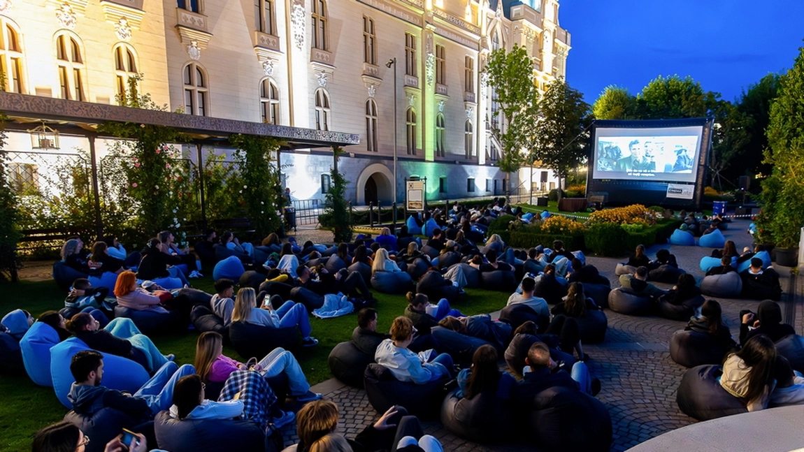 Descoperă Magia Filmelor în Aer Liber la Palas: Orange Pop-Up Cinema și Movie Nights pentru Toate Vârstele!