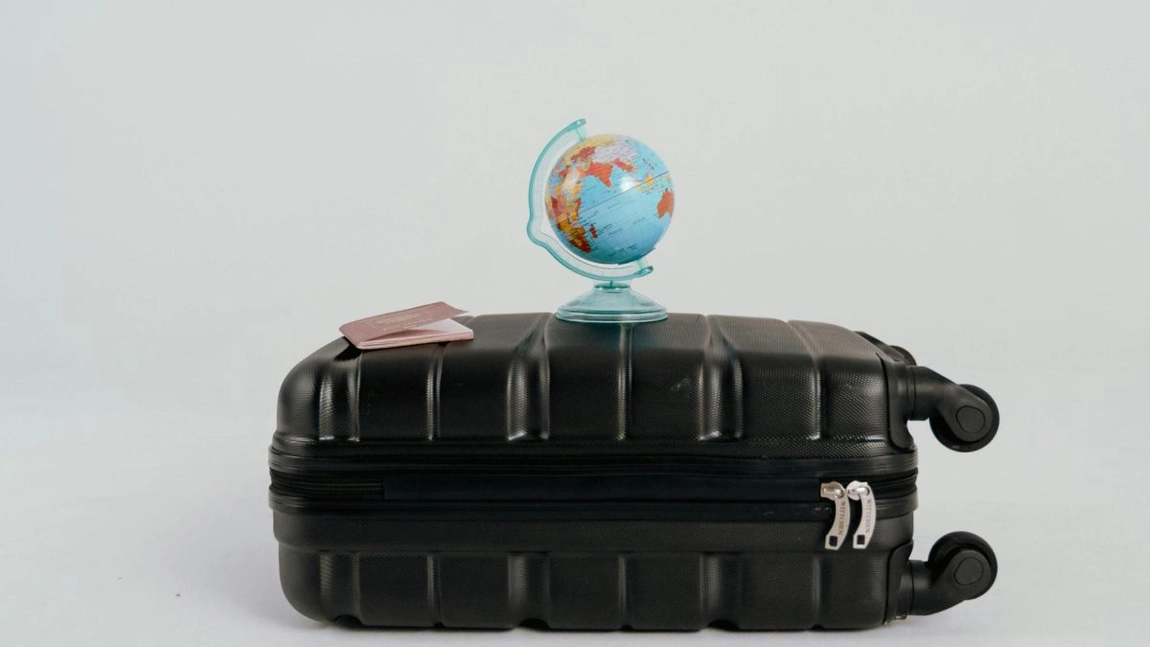 Călătorești în străinătate? Află cum te protejează o asigurare bine aleasă!