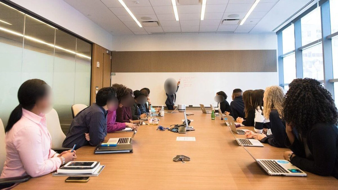 Concurs aranjat la primărie pentru postul de referent? Unul dintre candidați aduce acuzații grave: „Postul era pentru altcineva”. Viceprimar: „Tai iarbă la câini”