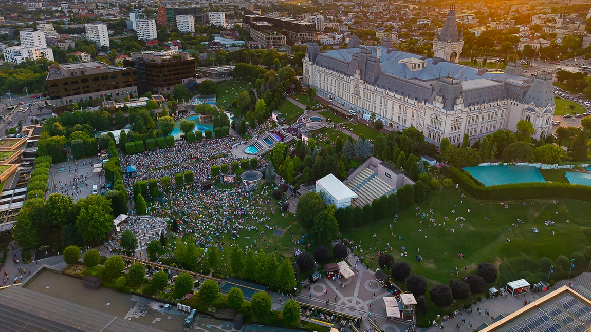 25 ani de IULIUS: 3 grădini urbane amenajate de la zero în Iași, Timișoara și Cluj-Napoca, 18 hectare spații verzi, peste 80.000 arbori maturi și arbuști