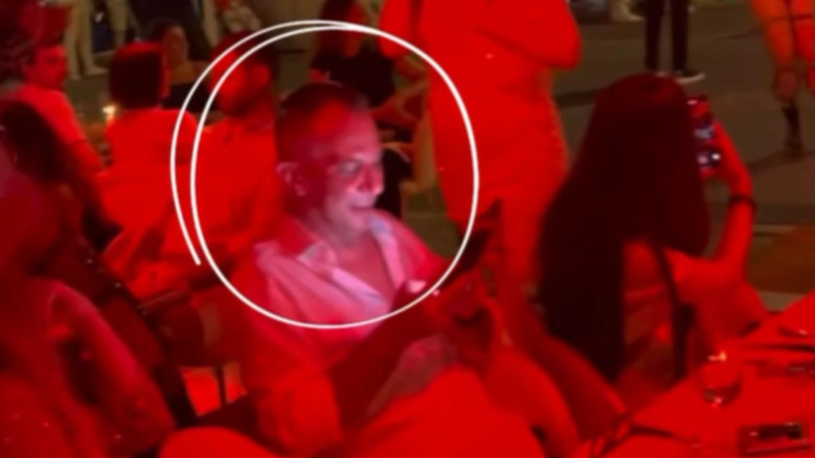 Traian Halalai, șeful EximBank, petrece la Saint-Tropez, în timp ce banca plătește 120.000€/lună chirie la intermediar