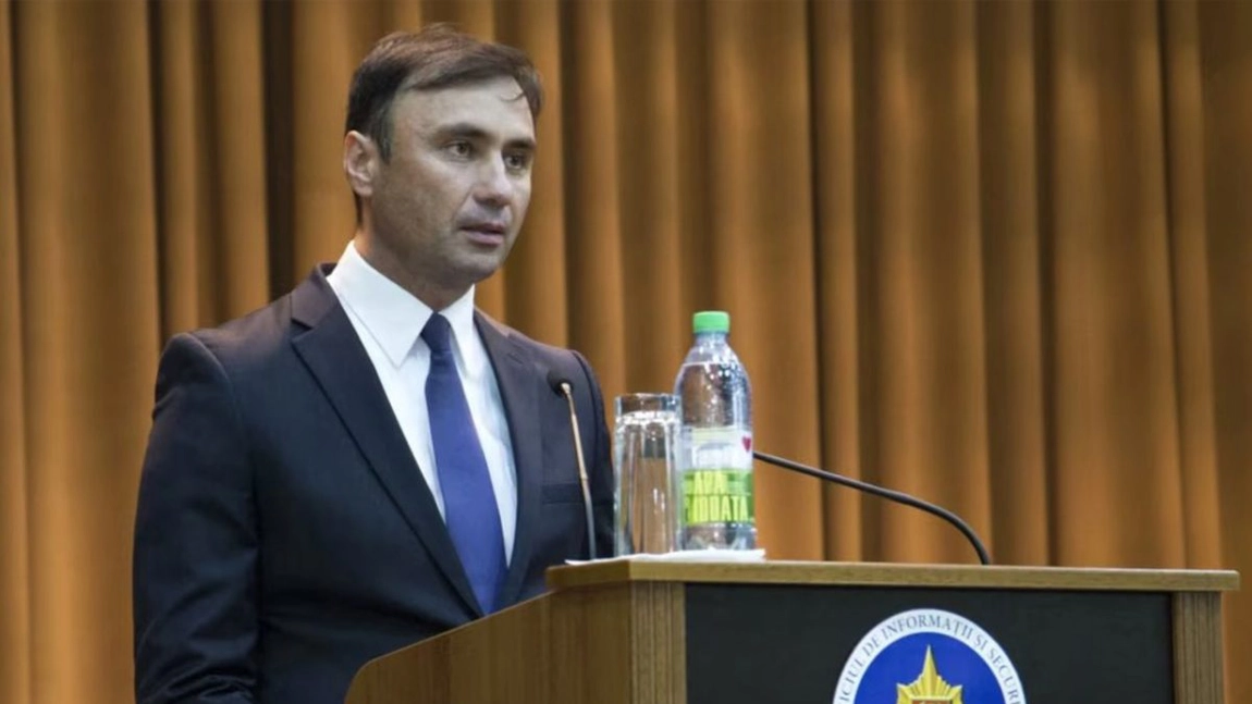 Acuzații-bombă la Paris! Fost ministru acuzat că a vândut protecție fugarilor pentru milioane