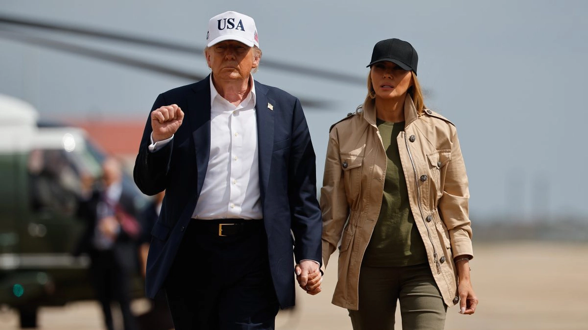 Ucrainenii cred că surprinzătoarea schimbare de atitudine față de țara lor a lui Donald Trump este rezultatul discuțiilor cu Melania
