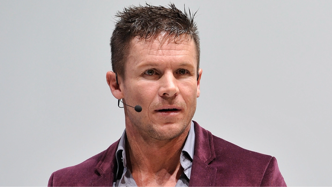 Medicul care a încercat să-l salveze pe Felix Baumgartner rupe tăcerea. „S-a prăbușit ca o rachetă”
