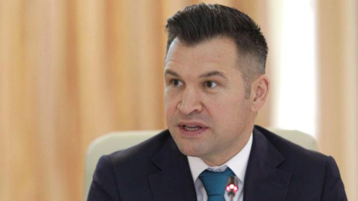 Ionuț Stroe, campanie online împotriva mesajelor transmise de frații Tate: „Ajungem să avem tineri care cred că o palmă este un semn de putere și că un «nu» spus de o femeie este o provocare”