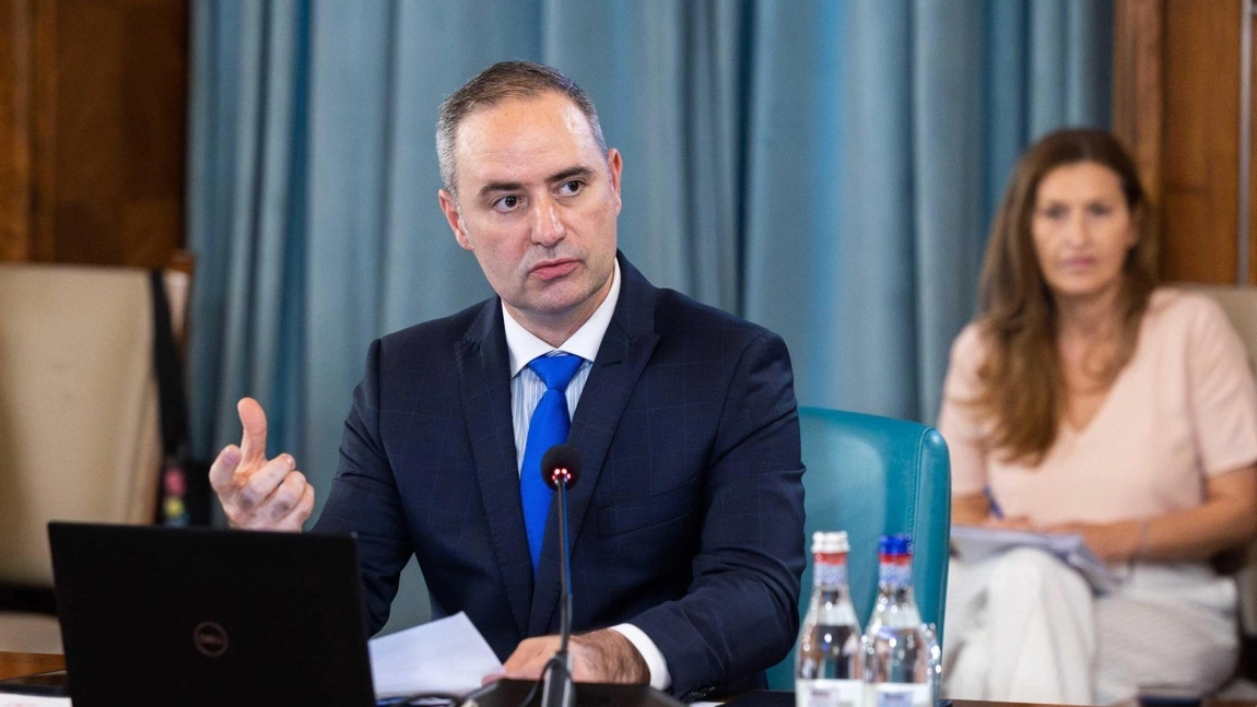Ministrul Finanțelor, declarații despre subvențiile pentru partide. Românii reclamă sumele exagerate care se duc în politică