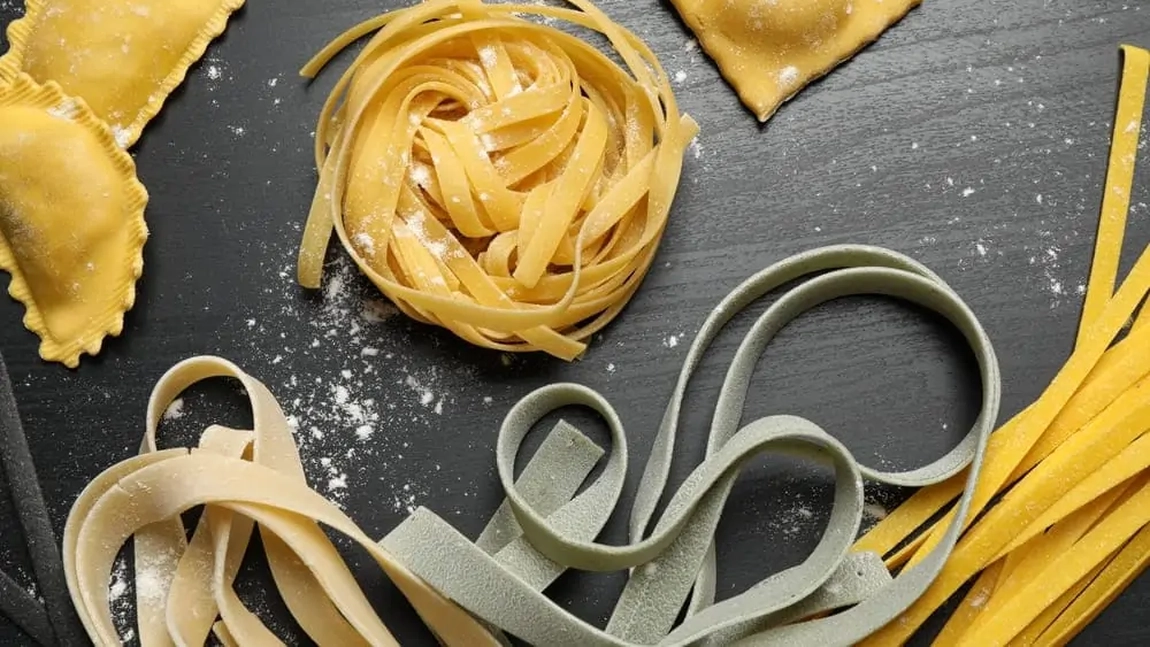 Alertă! Paste făinoase cu forme adulte de paraziți vii, descoperite într-un supermarket