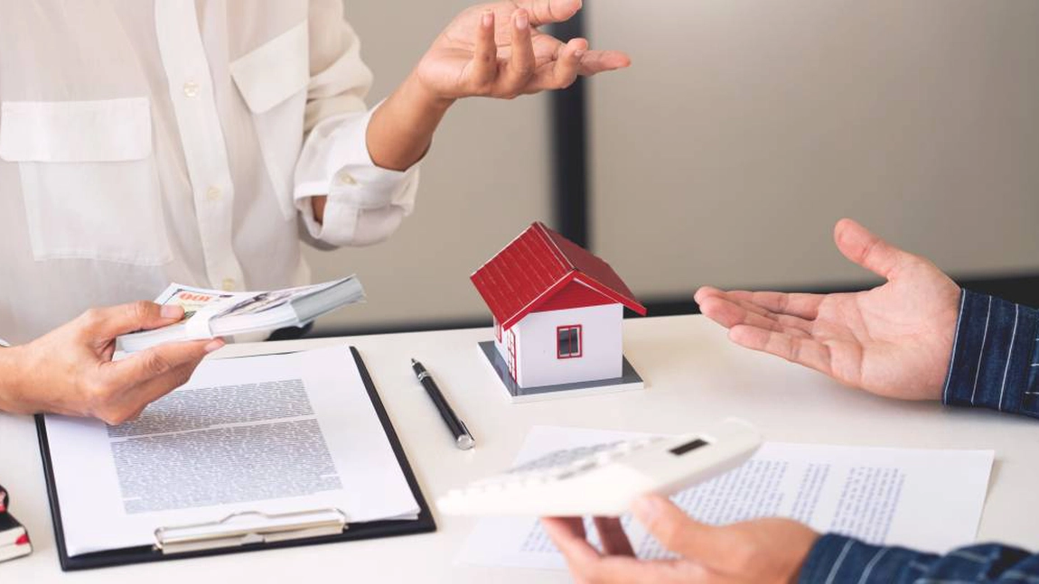 Creșterea TVA dezechilibrează piața imobiliară din România! Incredibil ce se întâmplă cu prețurile la locuințe! 