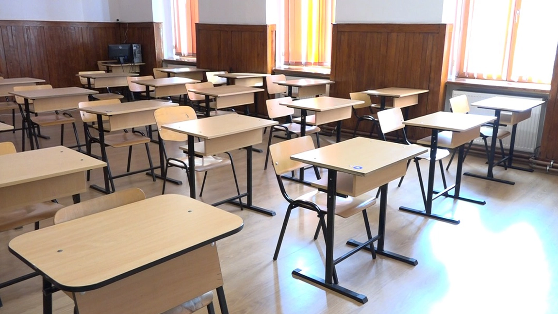 950 de locuri cu bursă pentru românii de pretutindeni la liceele din România. Admiterea pentru anul școlar 2025-2026 se face exclusiv online