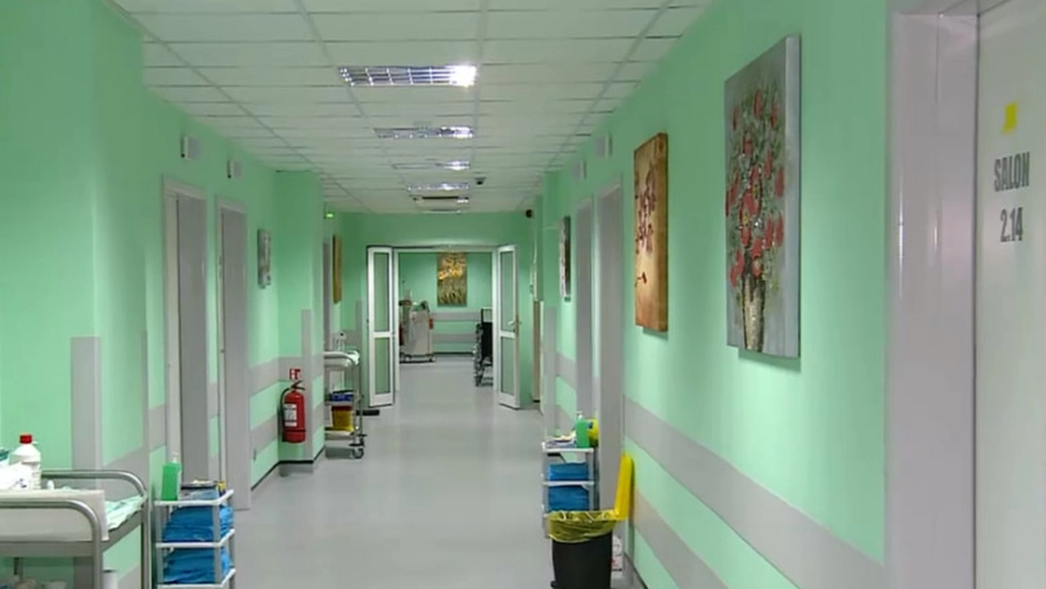 Mai multe spitale importante fac angajări! Se caută asistenți medicali, brancardieri și îngrijitoare