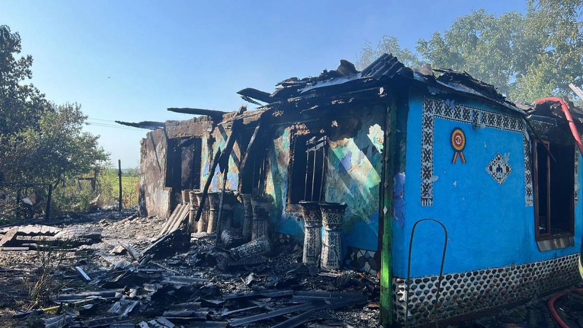 Incendiu în comuna Andrieșeni. Flăcările au cuprins o casă