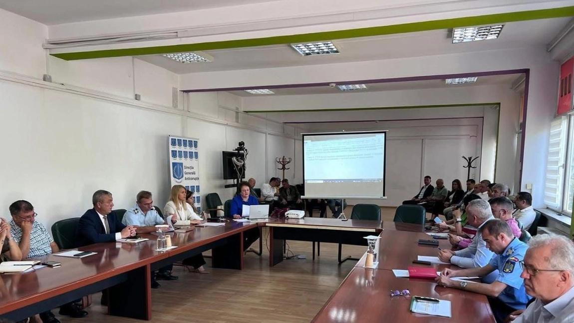 Școlile din Iași, aproape gata pentru noul an școlar! Doar 9 unități de învățământ mai au toaleta în curte