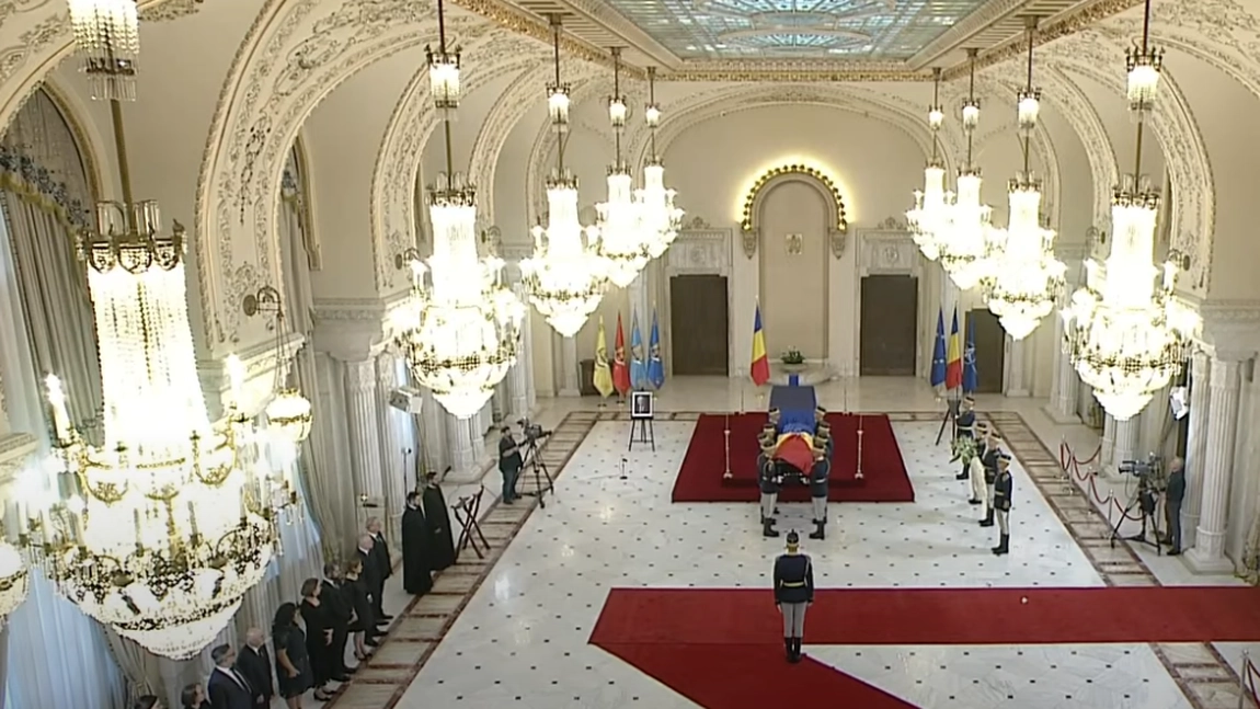 Garda de onoare, la Cotroceni! Ion Iliescu, depus în Sala Unirii. Iată programul ceremoniilor - LIVE TEXT, UPDATE
