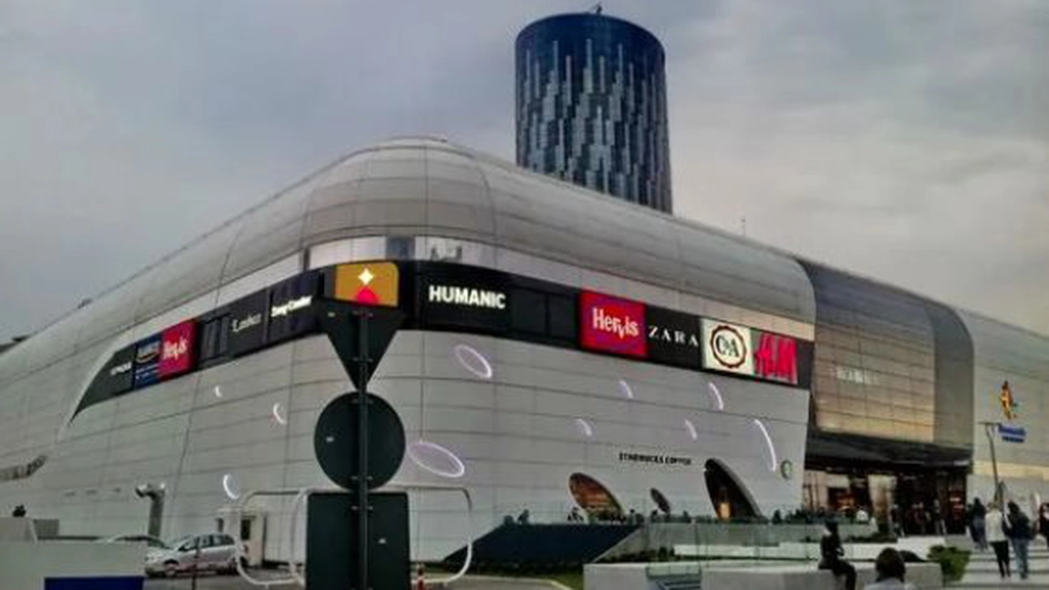 Mall-uri în care cad victime copii