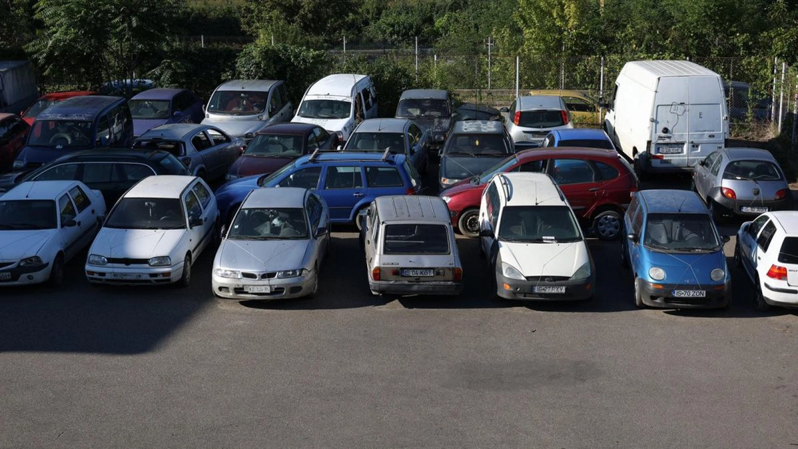 Maria Busuioc, Regina fierului vechi din Iași, încheie un contract important cu Primăria pentru 316 mașini abandonate!