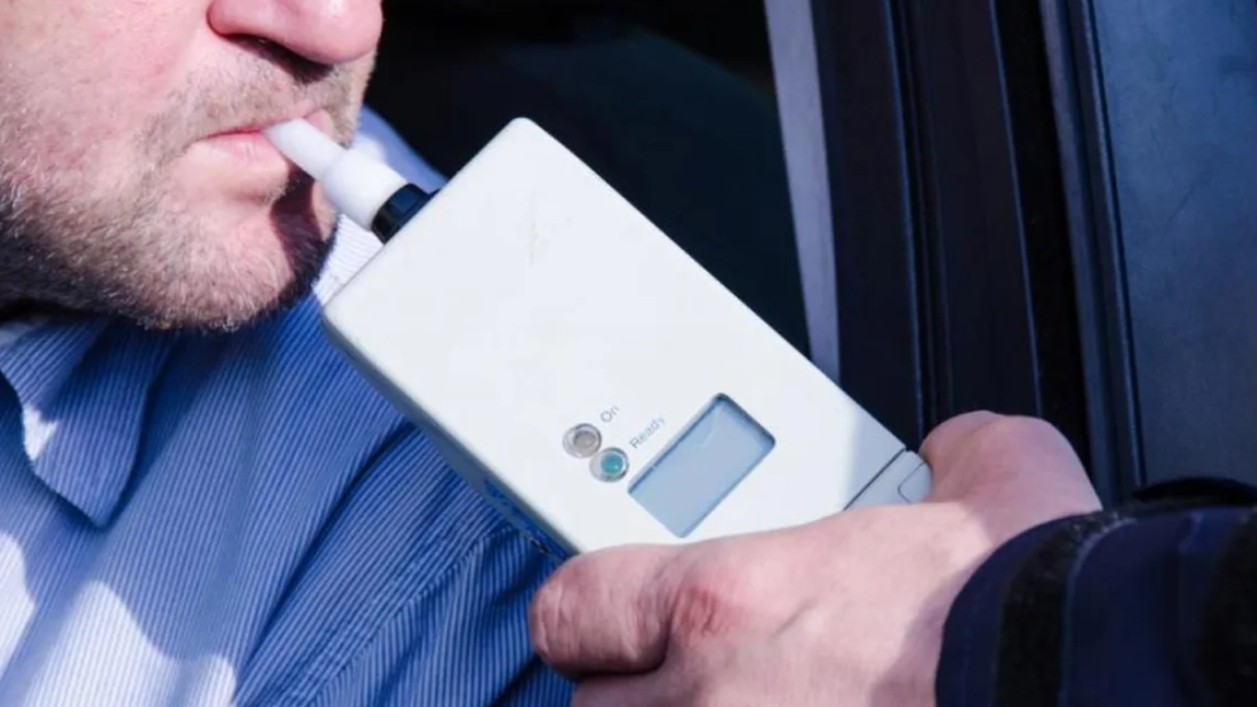 Un tânăr de 36 de ani a fost testat cu aparatul alcooltest, iar când a văzut valoarea indicată, a refuzat să meargă la recoltare de probe biologice