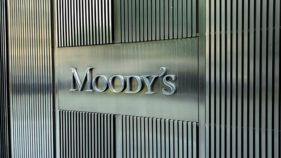 Moody's menține ratingul României la Baa3 cu perspectivă negativă din cauza riscurilor planului de consolidare fiscală al Guvernului