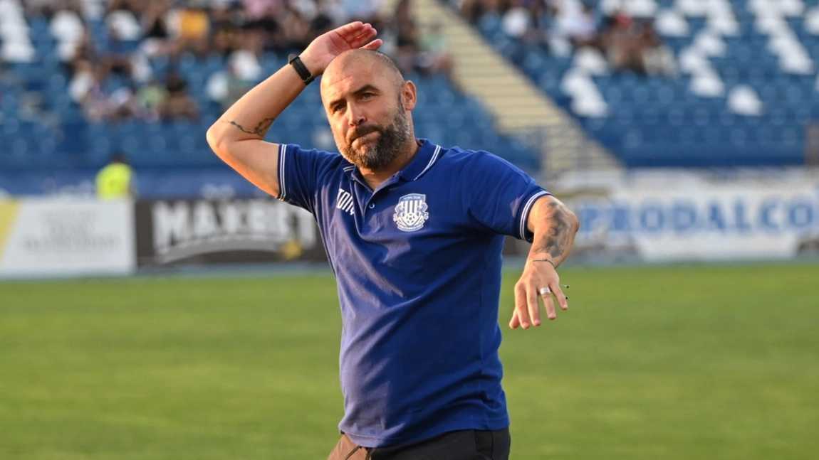 Situație tensionată la Politehnica Iași! Tony da Silva și-a băgat jucătorii în ședință, după umilința de la Afumați: „Sunt copii cărora le lipsește maturitatea”