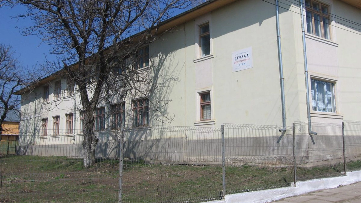 Scandal la o școală din Iași! Directorul unității de învățământ, acuzat că a mutat, abuziv, un copil de 5 ani în altă clasă: „Mi-a spus că sunt regulile lui și, dacă nu îmi convine, să-l transfer”