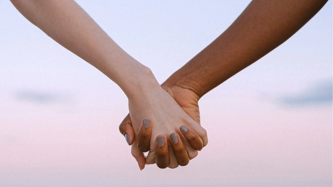 Acest tip de comunicare îți poate distruge relația! A devenit o tendință periculoasă