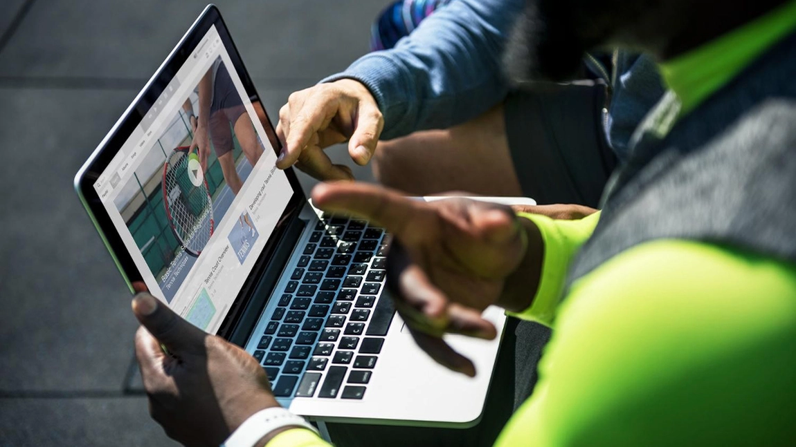 Ponturi pariuri și analize sportive – Ce verifică pariorii români și cum influențează datele statistice deciziile finale