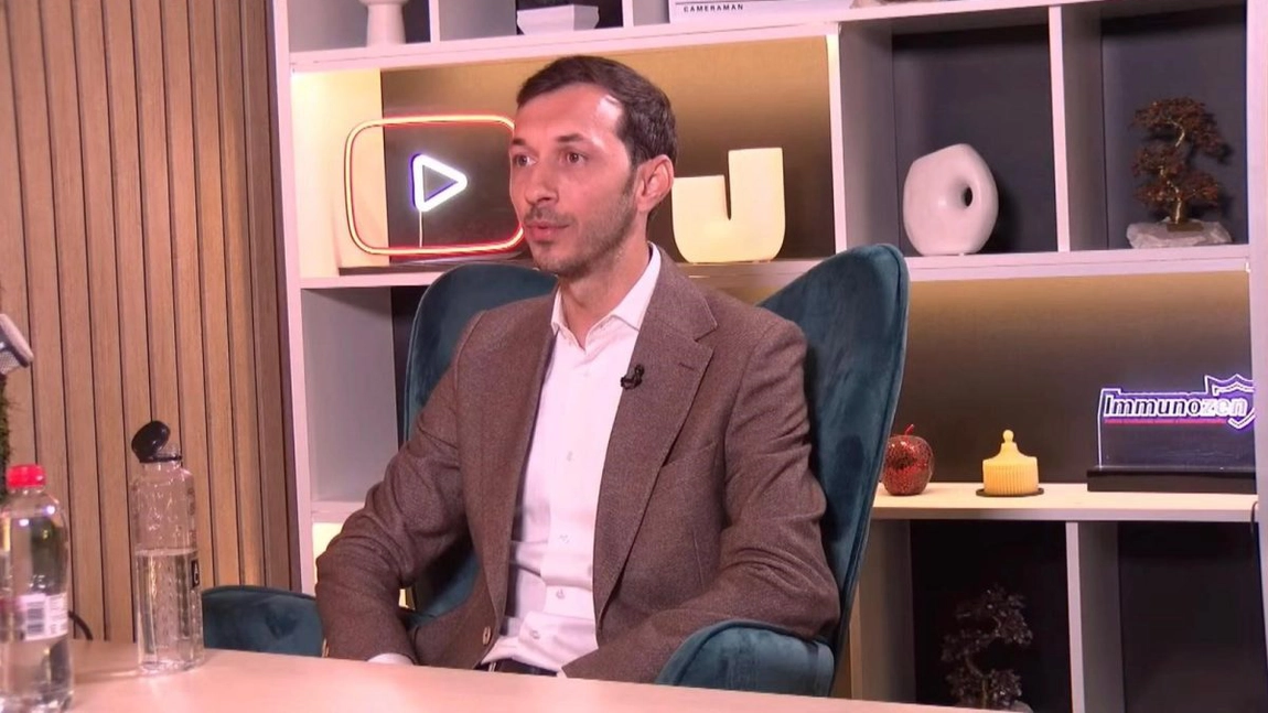 Adrian Ambrose a fondat o platformă care susține și promovează producătorii din România. Fabricat în RO este un proiect dedicat producțiilor din țară