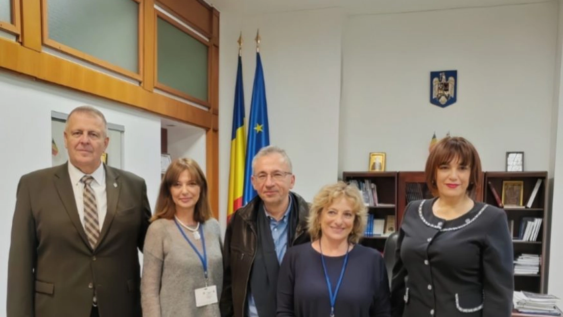 Deputatul AUR Cristina Emanuela Dascălu, în întâlnire cu renumitul scriitor grec Isidoros Zourgos (P)