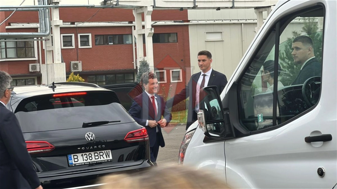 Președintele României Nicușor Dan a ajuns la compania Antibiotice SA - UPDATE