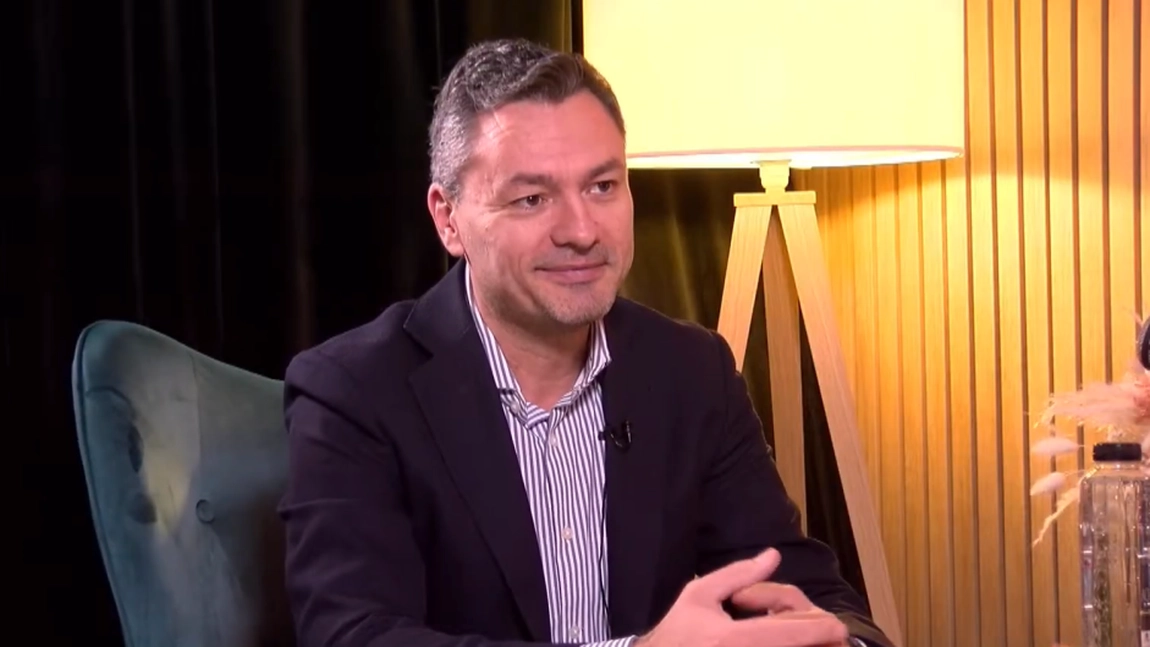 Ce diferență este între un lider și un manager? Iată tot ce trebuie să știi despre aceștia, totul explicat de către Dan Tudorache