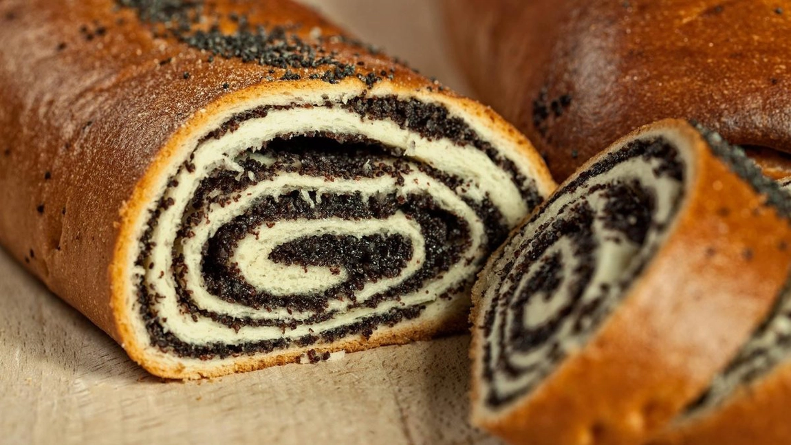 Iată cum să faci cel mai bun cozonac cu mac! Aromat, pufos și plin de gust!