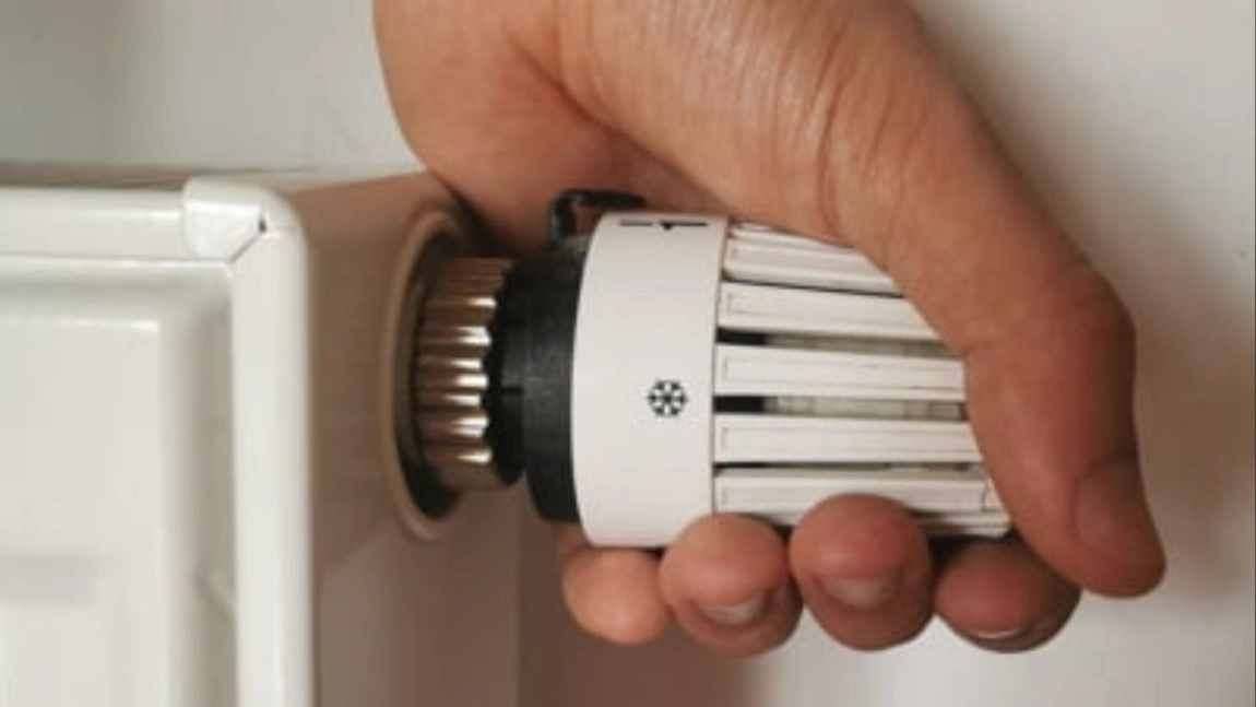 Românii vor plăti facturi mai mari la energia termică din noiembrie 2025. Care este cauza majorării