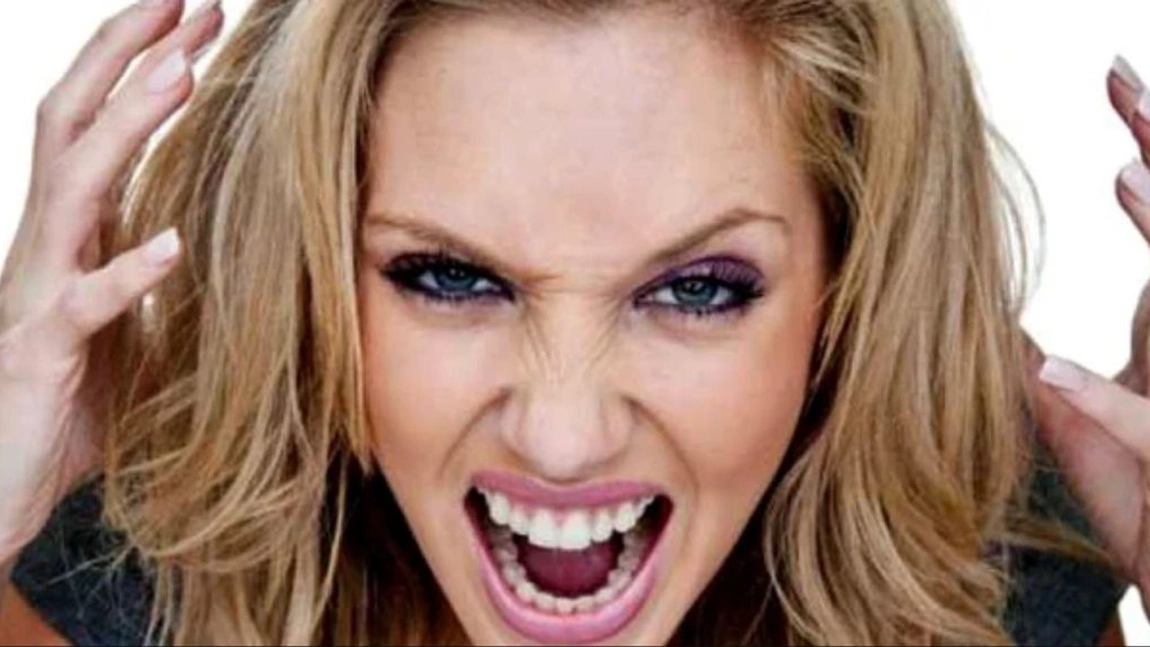 Cea mai bârfitoare zodie și topul celor mai rele femei din zodiac. Tu unde te afli?