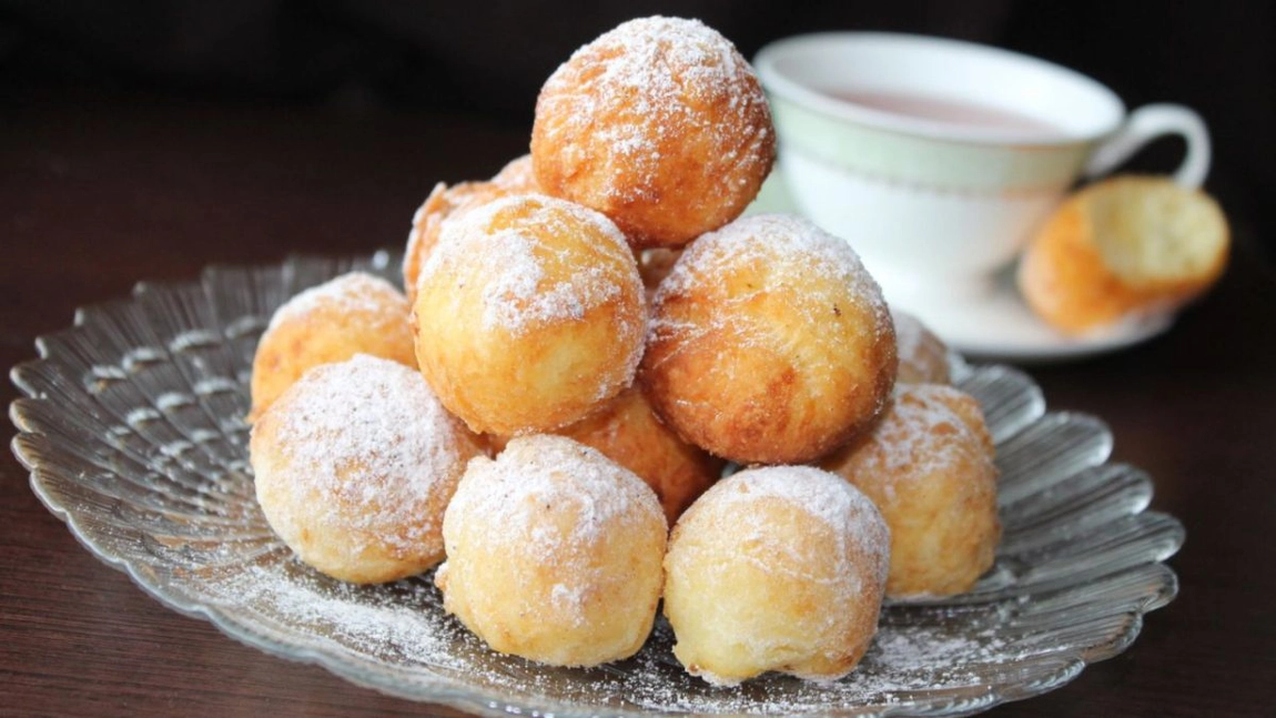 Iată cum să faci cele mai delicioase gogoși cu brânză de vaci! Pufoase la interior, crocante la exterior!