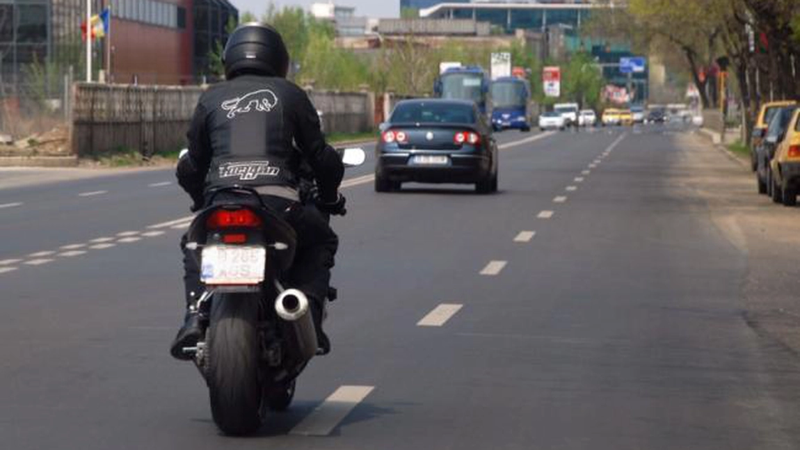 Senatul a adoptat tacit un proiect de lege care aduce cele mai ample modificări din ultimul deceniu pentru motocicliști