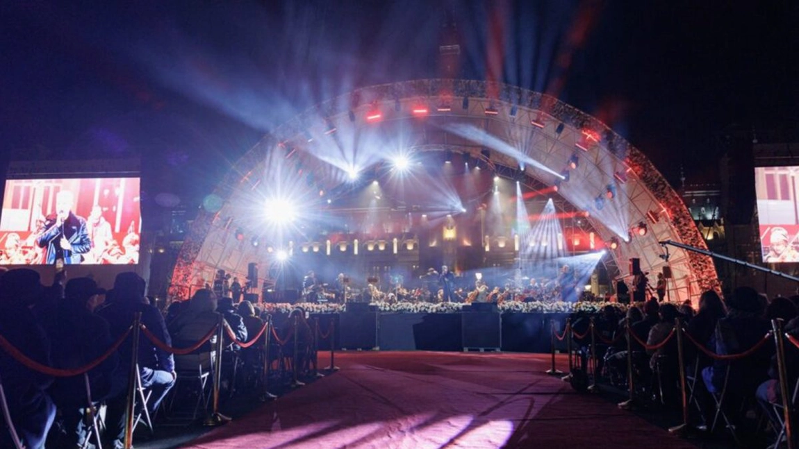 află artiștii care vor performa azi de la ora 17:30!